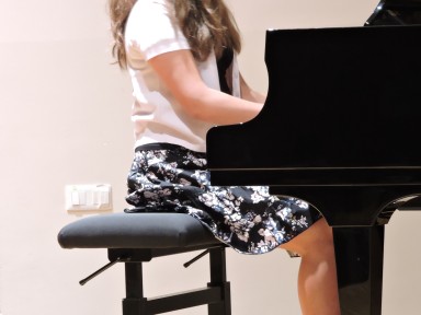 Anika Bratuž