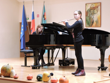 Asja Poljak in Barbara Verhovnik