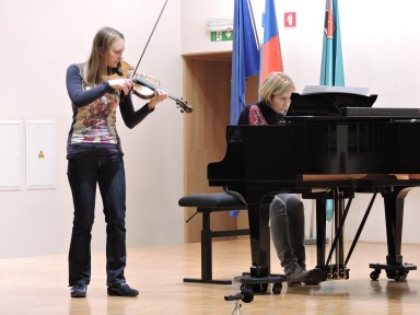 Kaja Ladava in Erika Bizjak