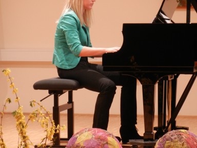 pianistka Nika Tkalec
